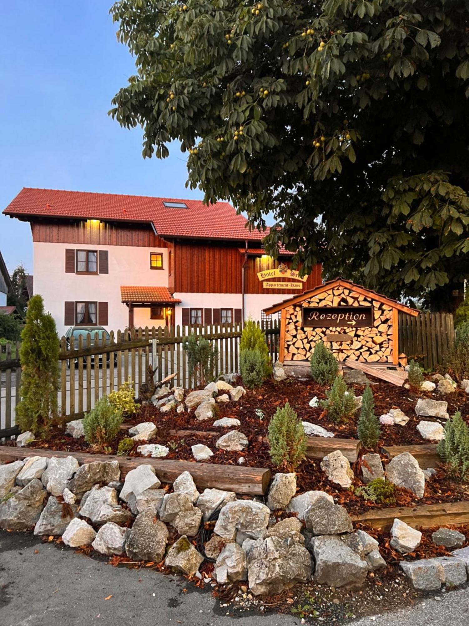 Hotel Seidl Strasslach-Dingharting ภายนอก รูปภาพ
