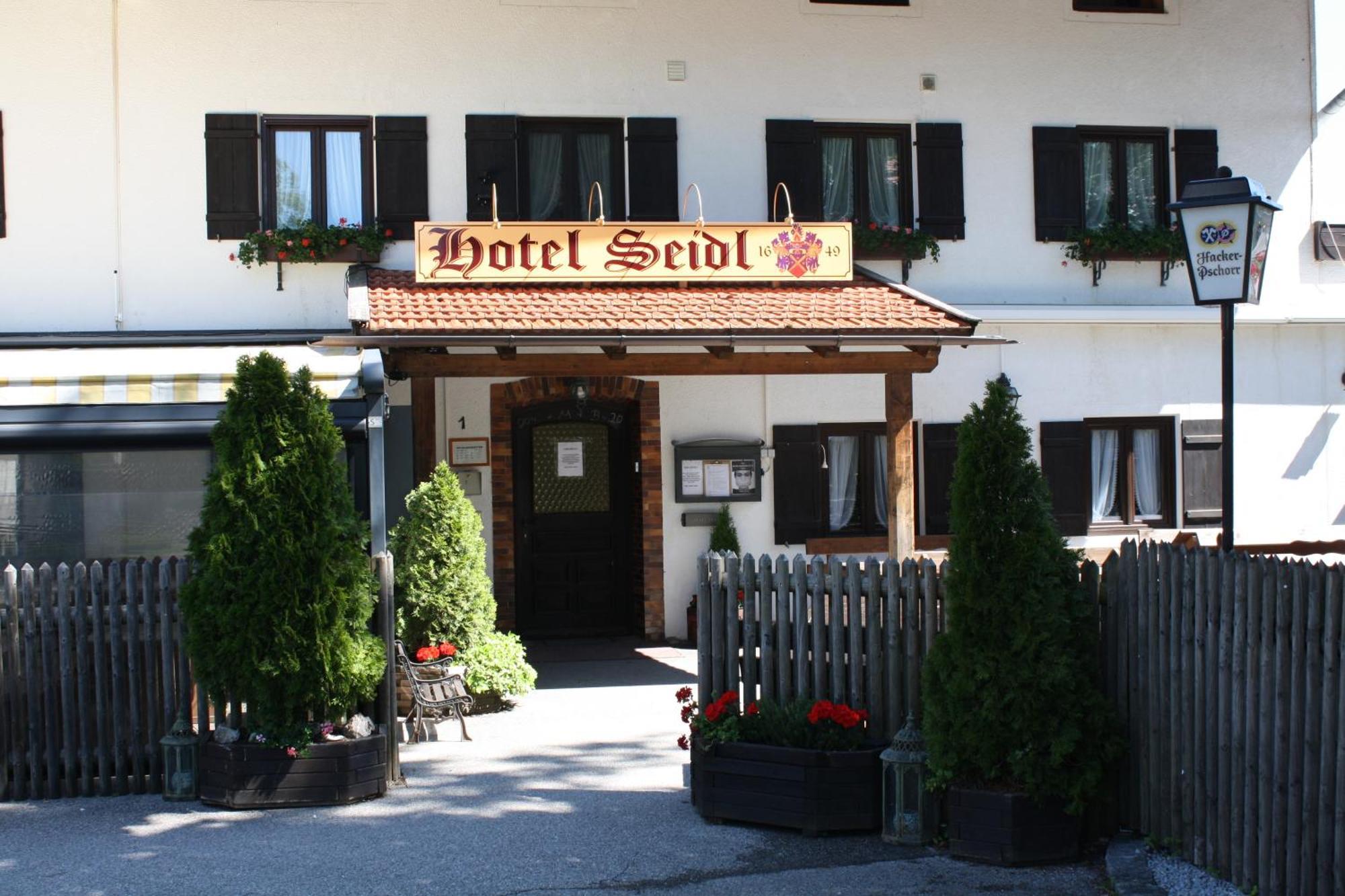 Hotel Seidl Strasslach-Dingharting ภายนอก รูปภาพ