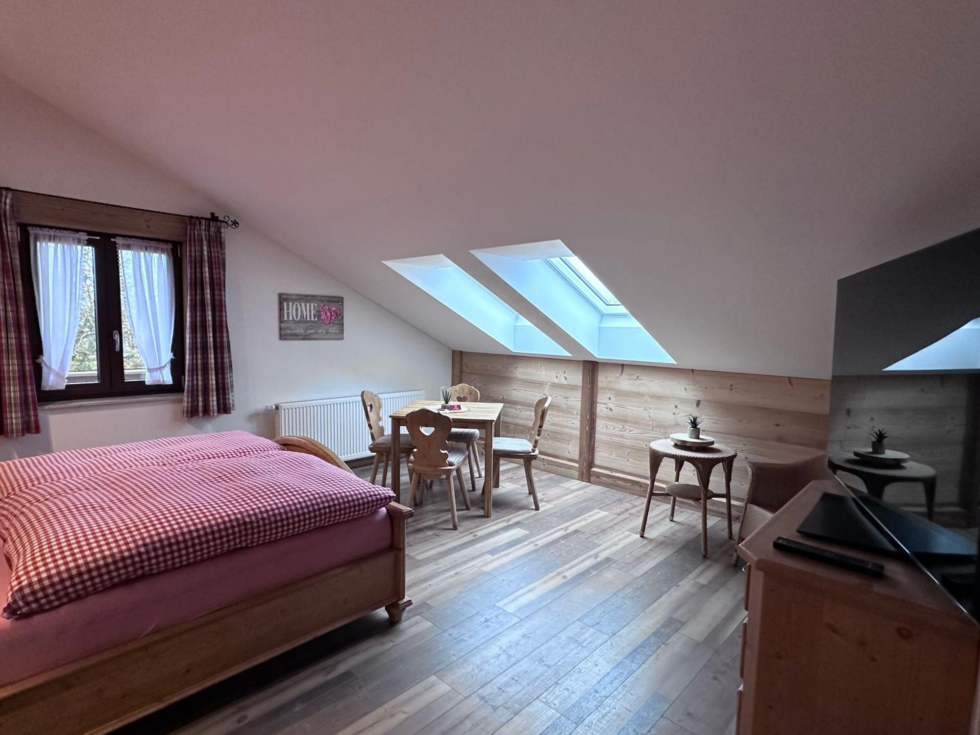 Hotel Seidl Strasslach-Dingharting ภายนอก รูปภาพ
